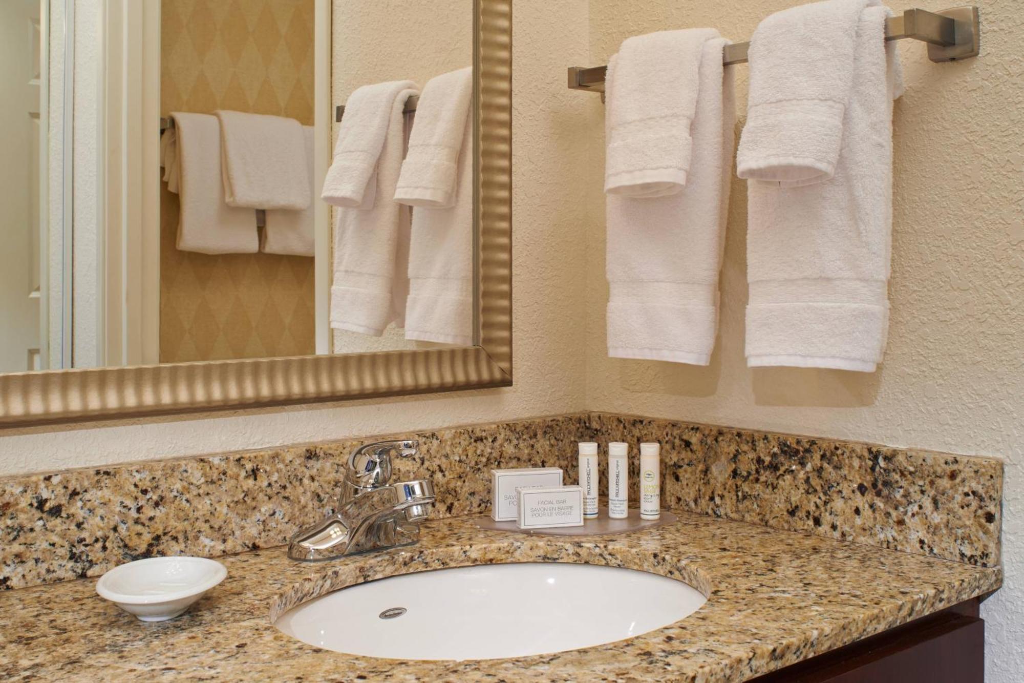 One-Bedroom King Suite
